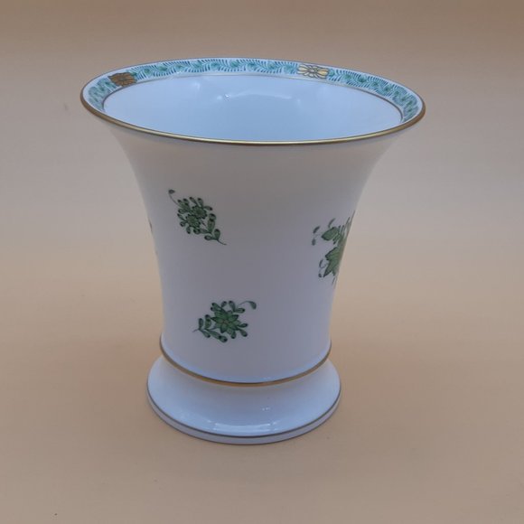 White and Green Herend Vase From Hungary - Picture 6 of 11